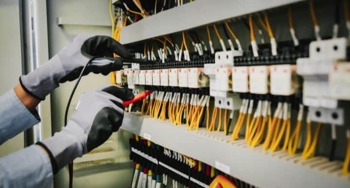 Formation intervenir sur l’électricité bâtiment